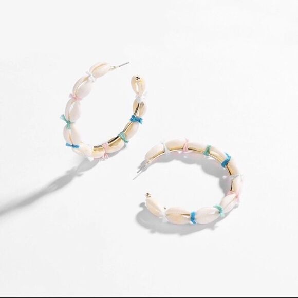 Cowrie Shell Hoop Earrings NWT - Picture 2 of 8